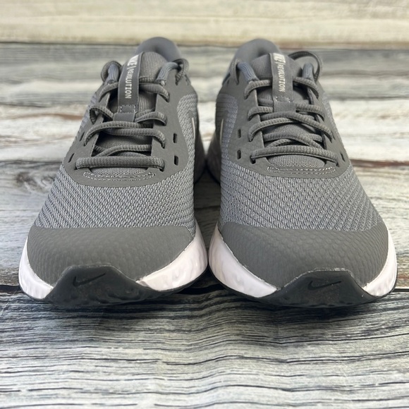 Nike Revolution 5 (GS) Cool Grey/Pure Platinum Youth Size 5.5 - Picture 2 of 9